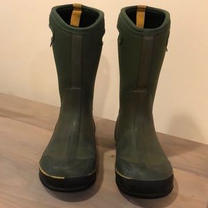 Kid’s Youth Bog Boots Size 5, euro 38